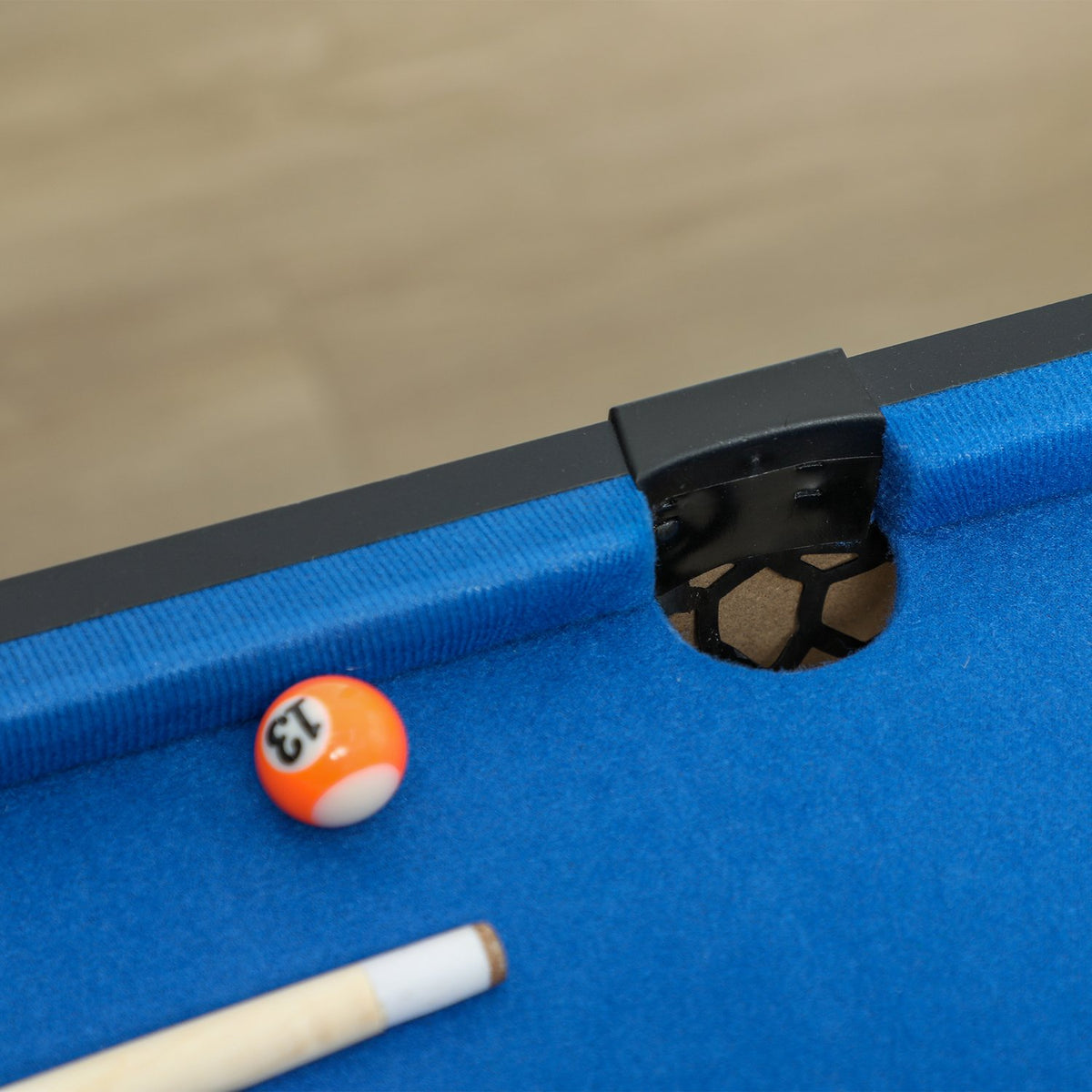 5-i-1-spillbord: biljard, bordtennis, hockey, basketball, bueskyting