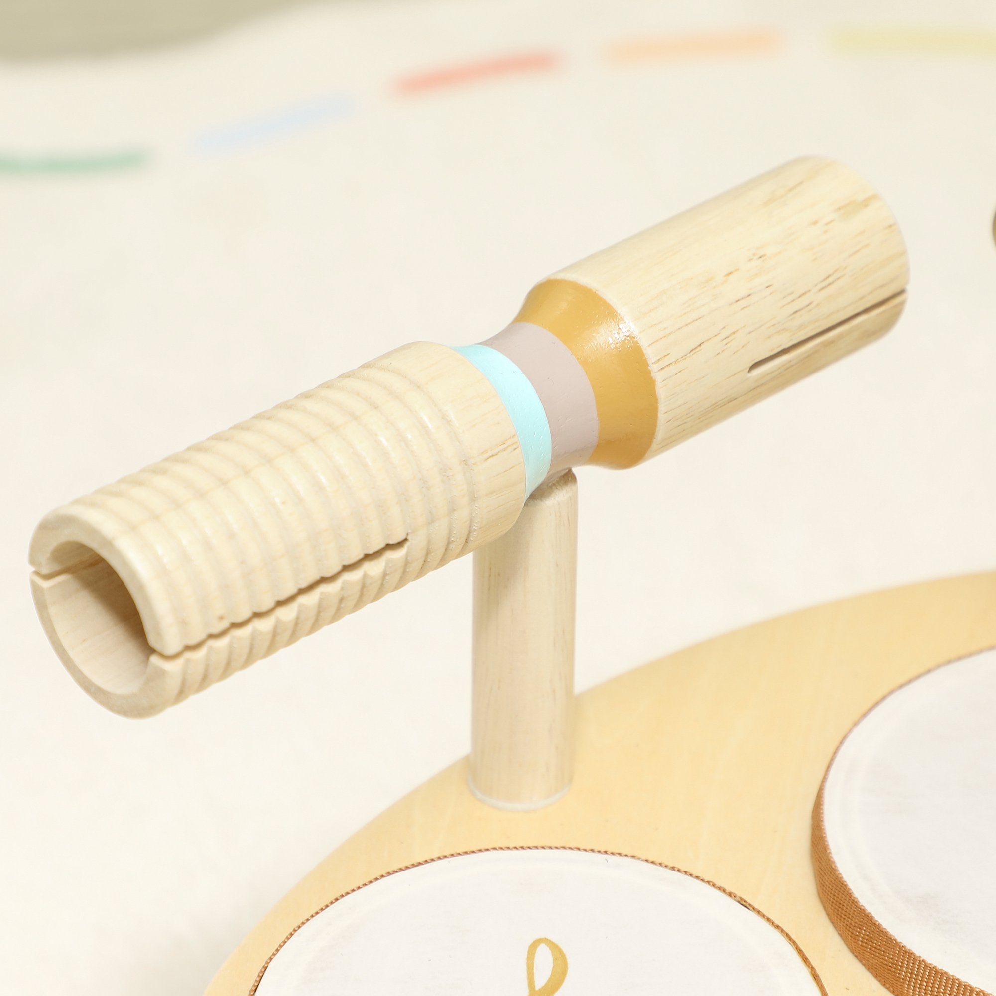 Barnens 4-i-1 musikinstrumentset med trummor och xylofon