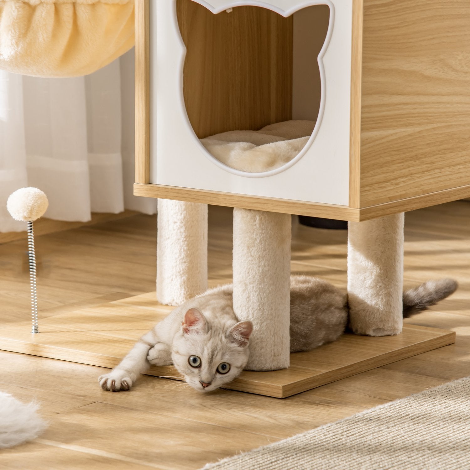 Beige kattträd med grotta och sisalstolpar, 126 Cm