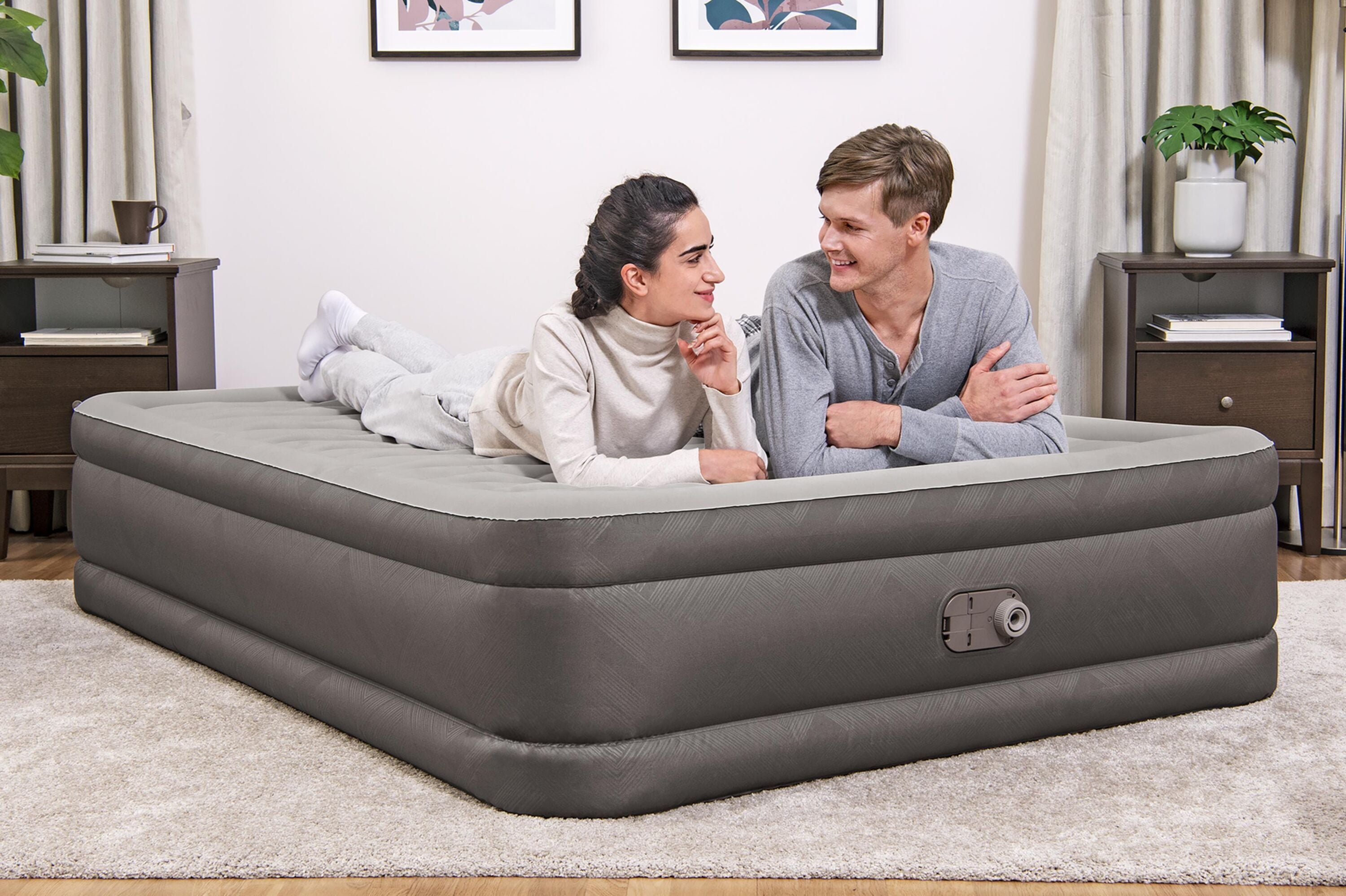 Bestway Fortech Air Madtress Queen - luftfylld extrasäng, inbyggd pump