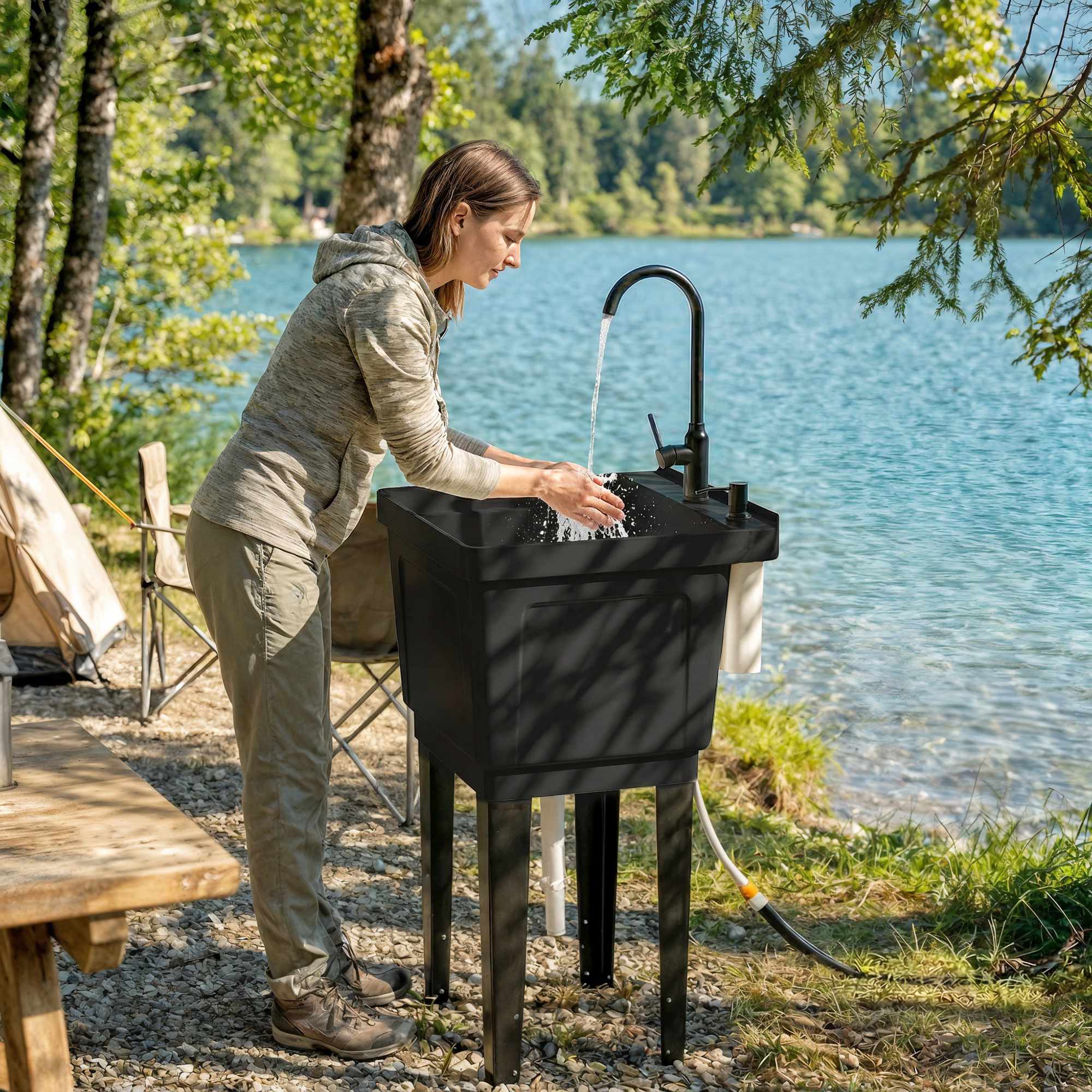 Bärbar campingdiskho med kran och tvålpump, svart