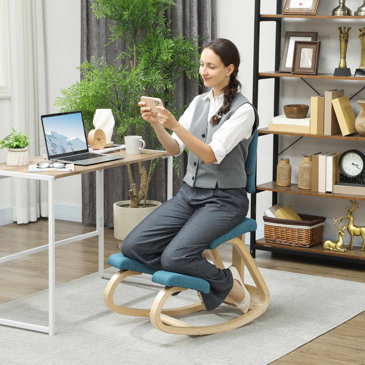 Ergonomisk knästol, mörkblå, björkträram