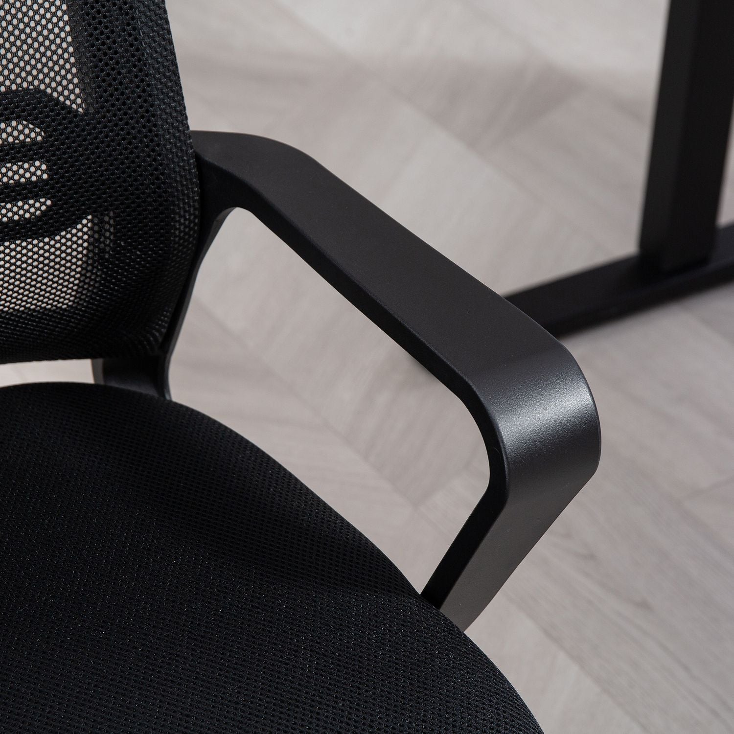 Ergonomisk nätstol, skum, metallben, svart