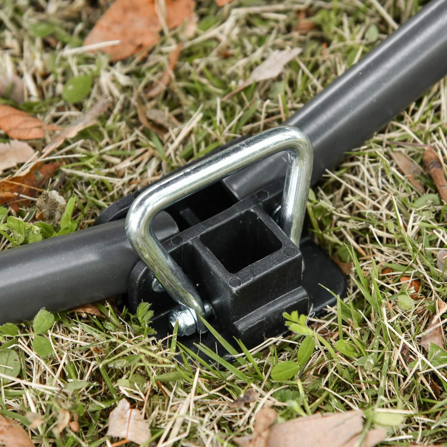 Fällbar campingsäng – slitstarkt stål, 136 kg kapacitet