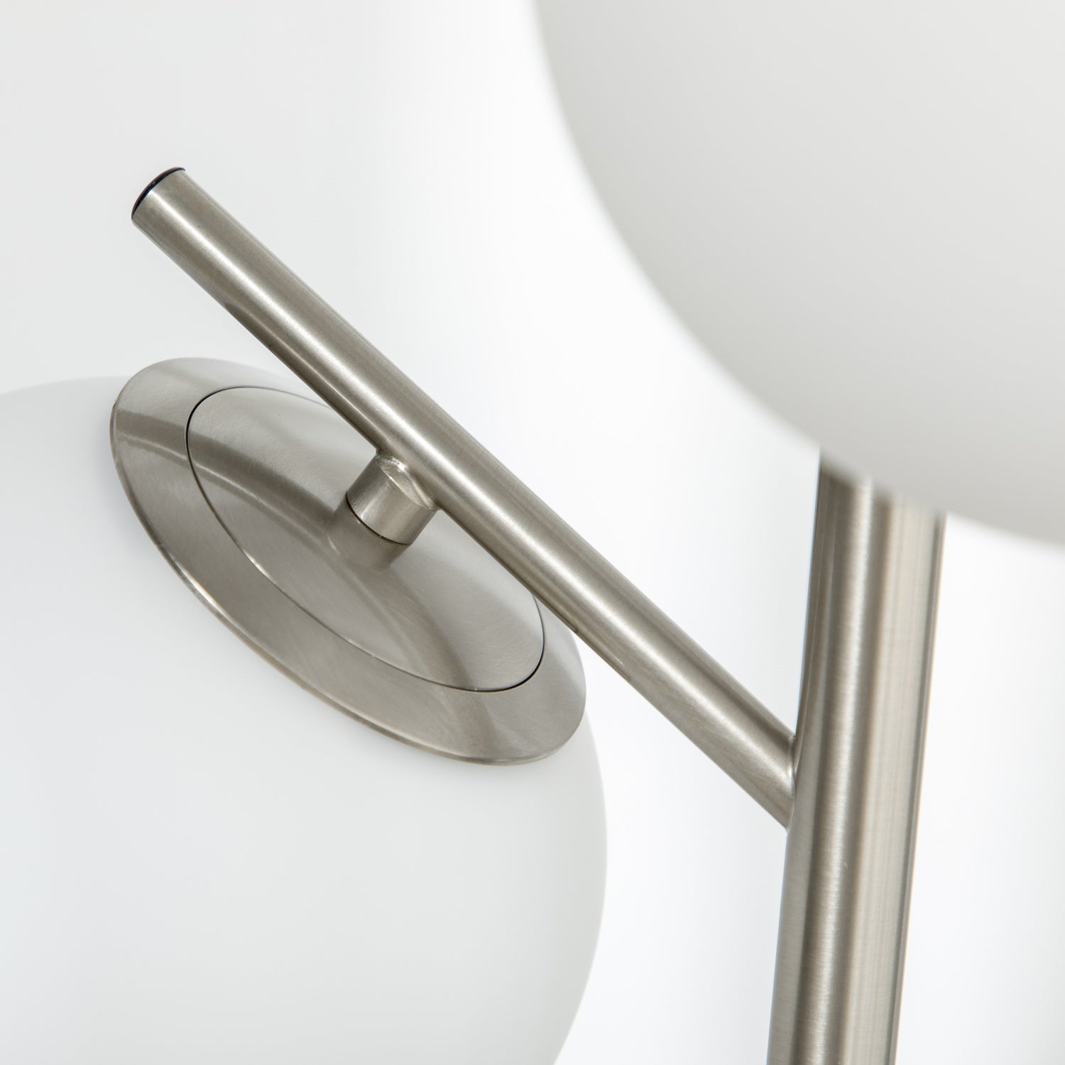 Golvlampa 40W E27, Silver & Vit, 169 cm, 3 glasskärmar