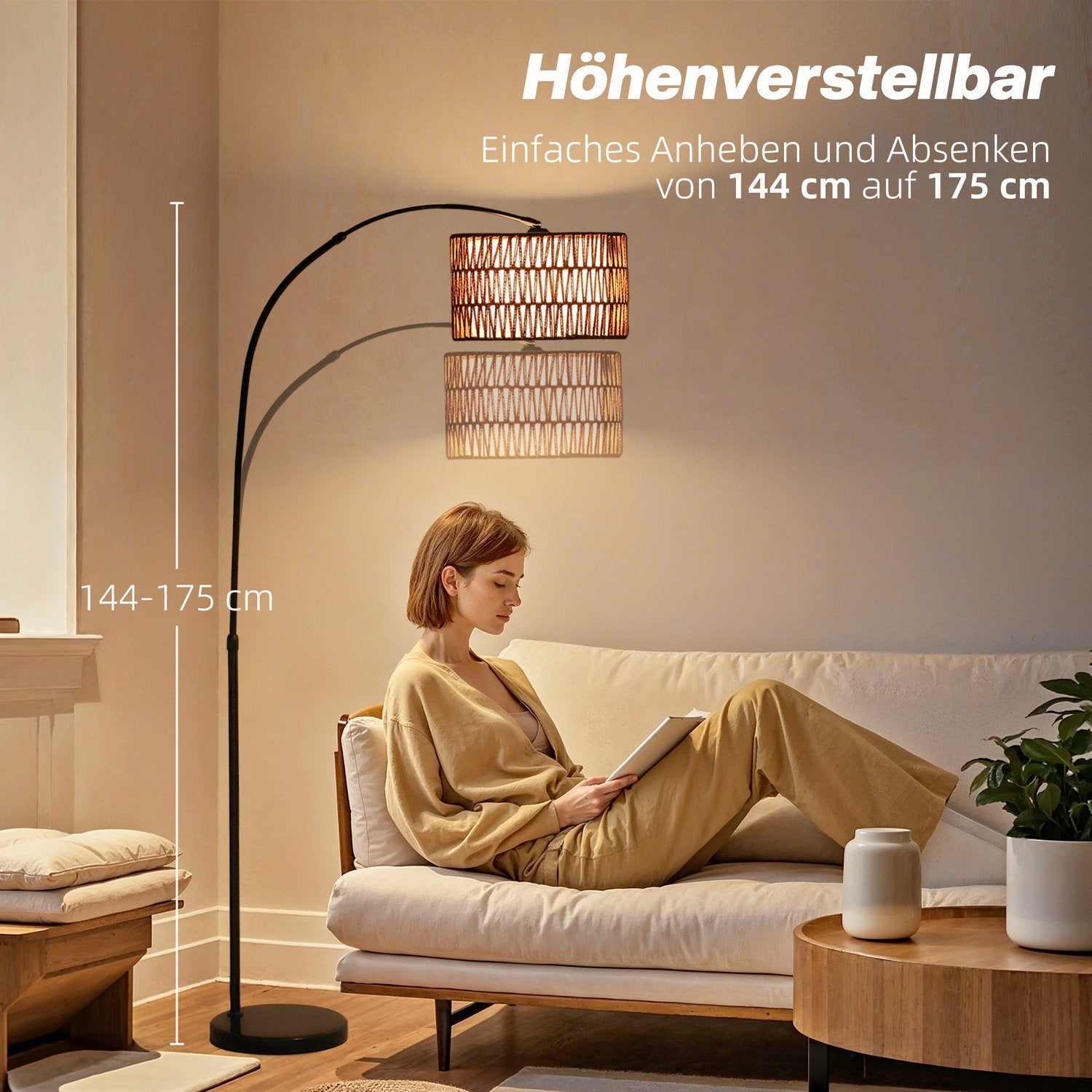 Justerbar svart golvlampa med linneskärm för vardagsrummet
