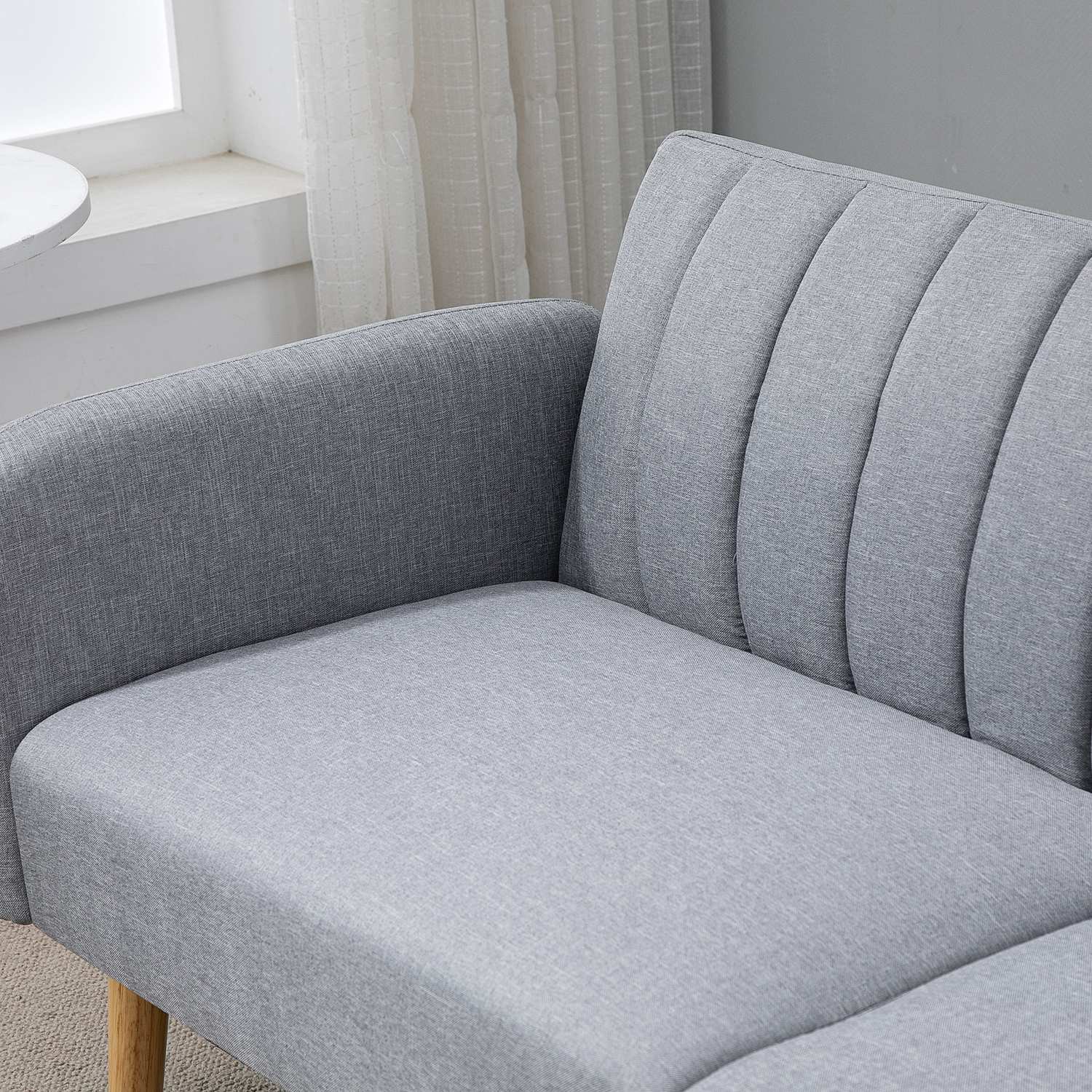 Grå 2-sits bäddsoffa, ställbart ryggstöd, träben