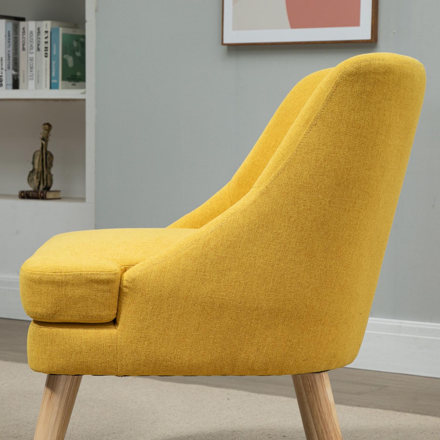 Gul stoppad matstol med armstöd – Linen Touch