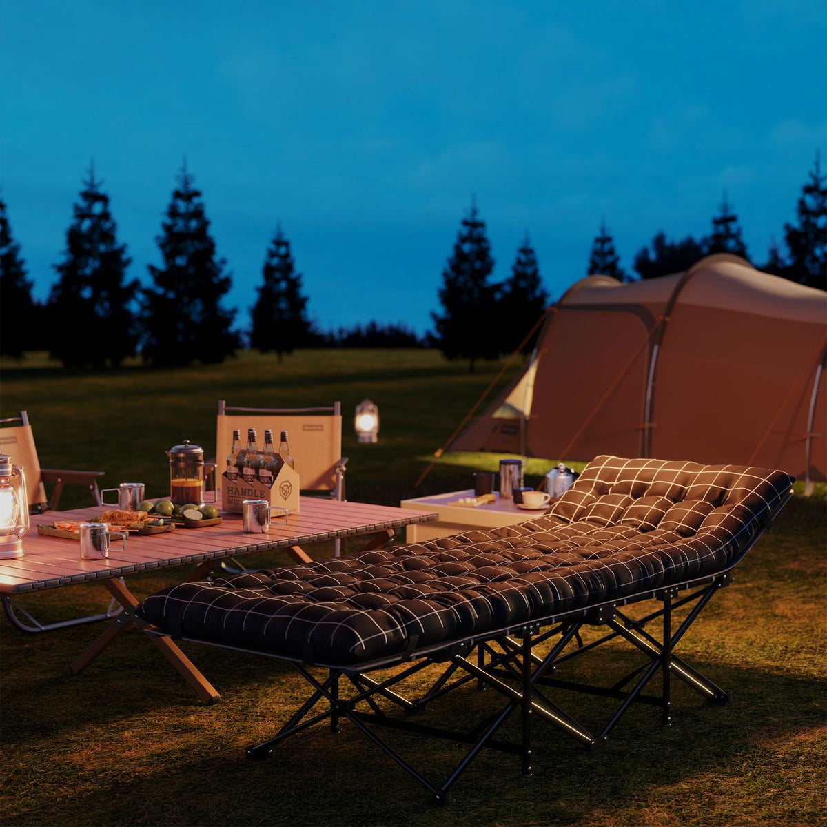 Sammenleggbar campingseng med sidelomme – sklisikker, 150 kg kapasitet
