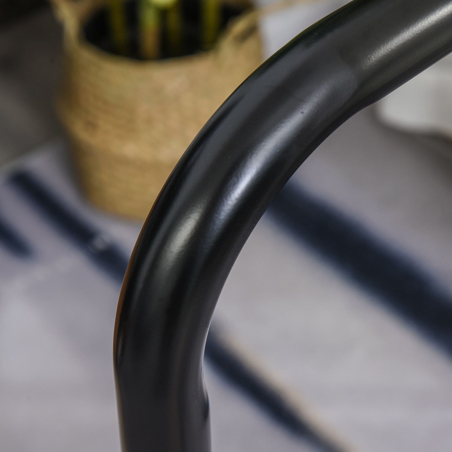 Justerbar svart stålstång, push-up station 94/102x62x73 cm