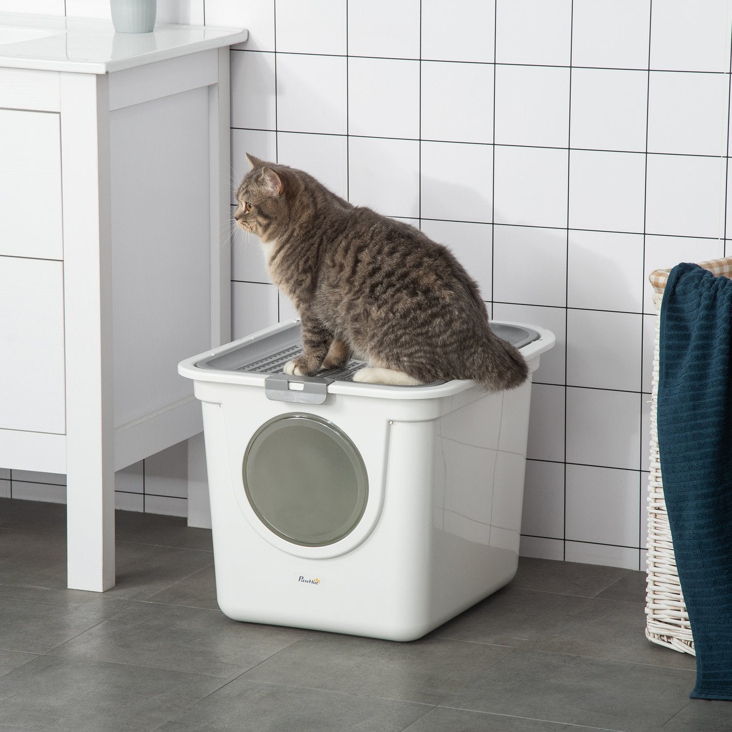 Kattsandlåda i plast med lock och skopa, inomhus – Grå/Vit
