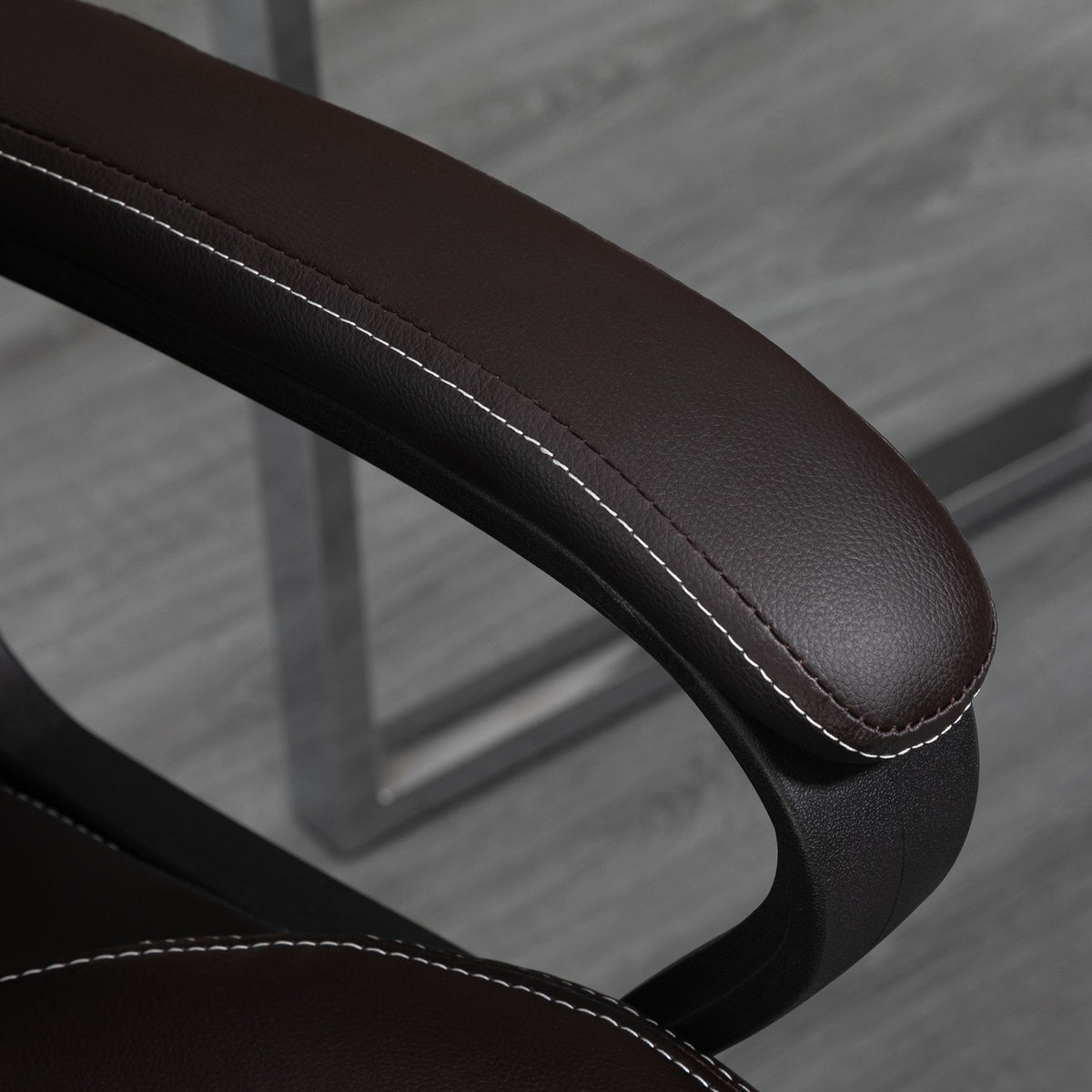 Kontorstol med massasjefunksjon, høydejusterbar direktørstol, ergonomisk snurrestol, 6 vibrasjonspunkter, brun
