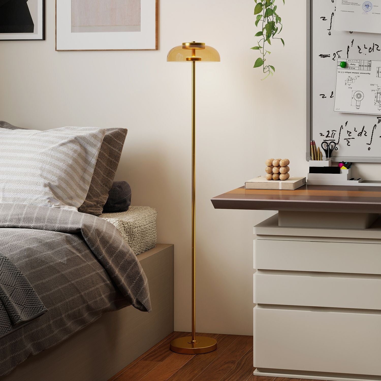 LED-golvlampa, 3000K varmt ljus, mässingsfinish, fotpedal