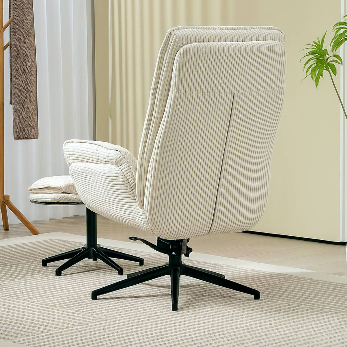 Liggestol beige med 360° dreibar og krakk