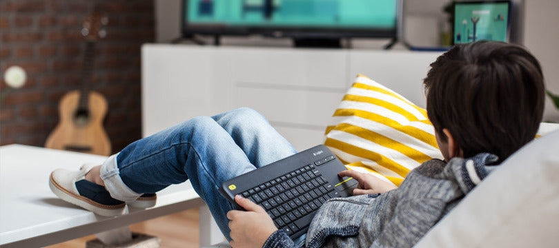 Logitech K400 Plus - tangentbord med styrplatta, svart