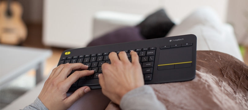 Logitech K400 Plus - tangentbord med styrplatta, svart