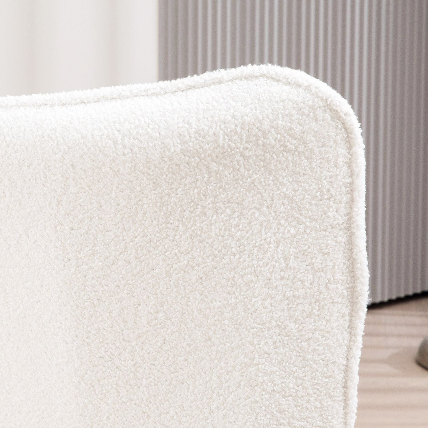 Lounge Wing Chair, Vadderad med armstöd, Creme White