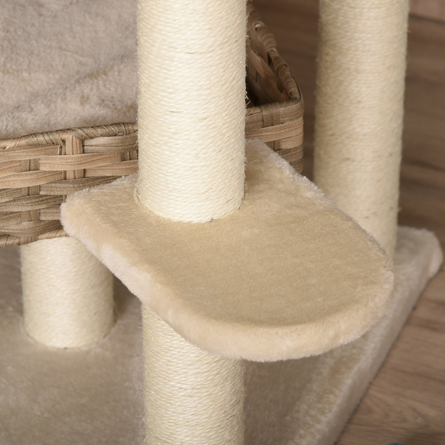 Flerskikts rottingkatt-klätterträd med grotta, beige/brun