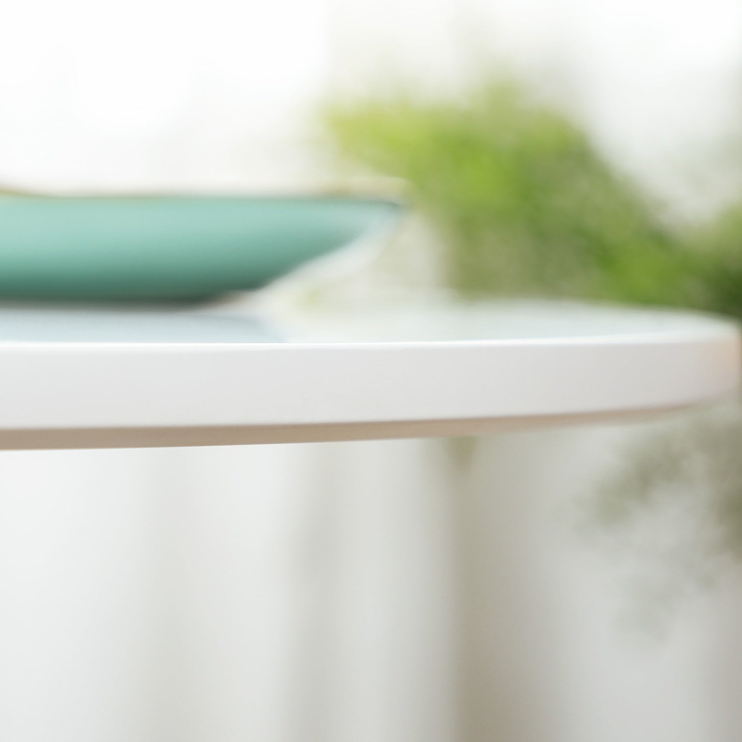 Runt vitt matbord, modernt stålben, Ø80 x 75 cm