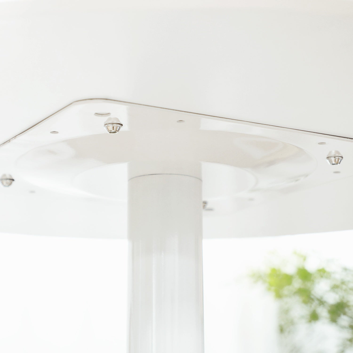 Runt vitt matbord, modernt stålben, Ø80 x 75 cm