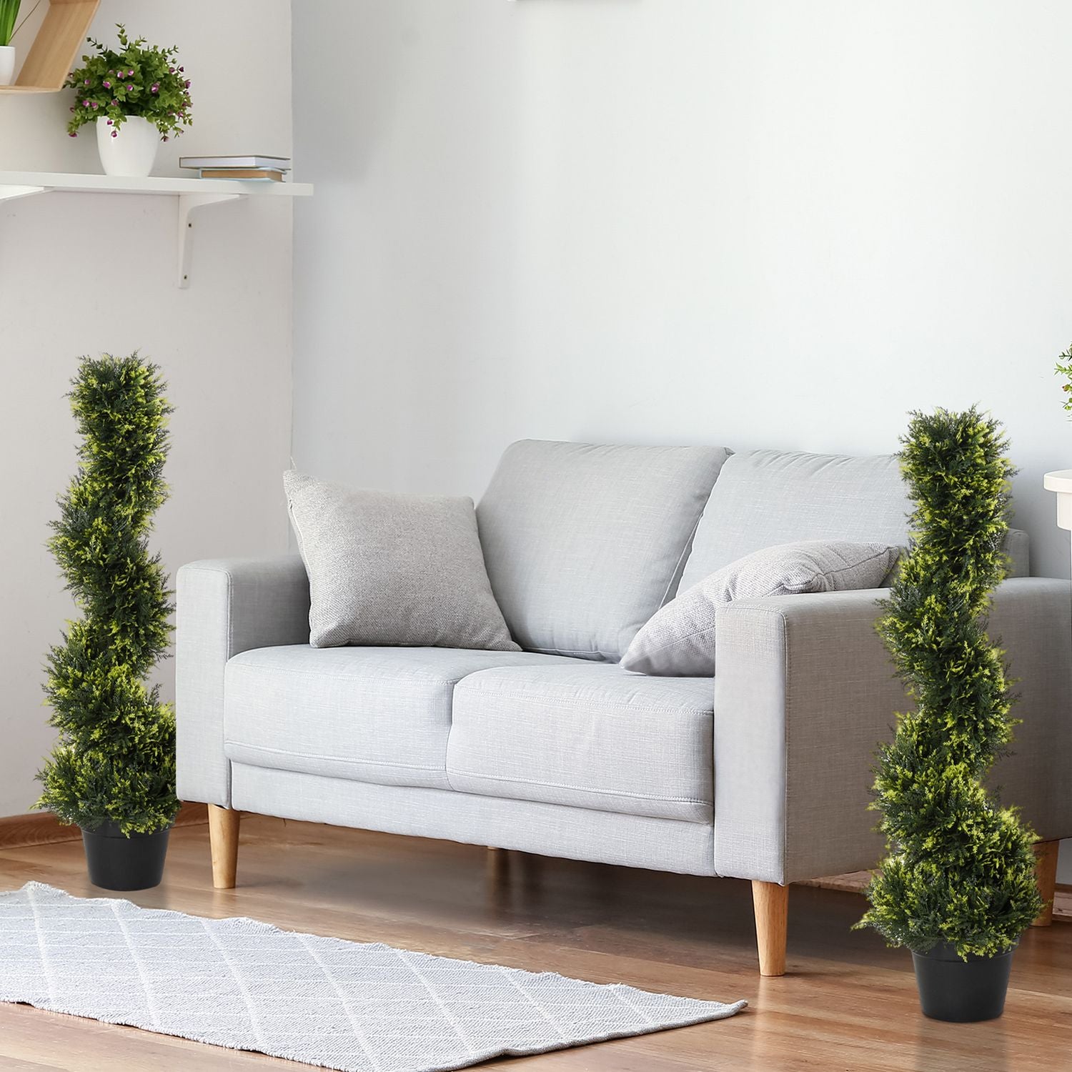Stor 90 cm spiral cederplanta i kruka – inomhus/utomhusdekor