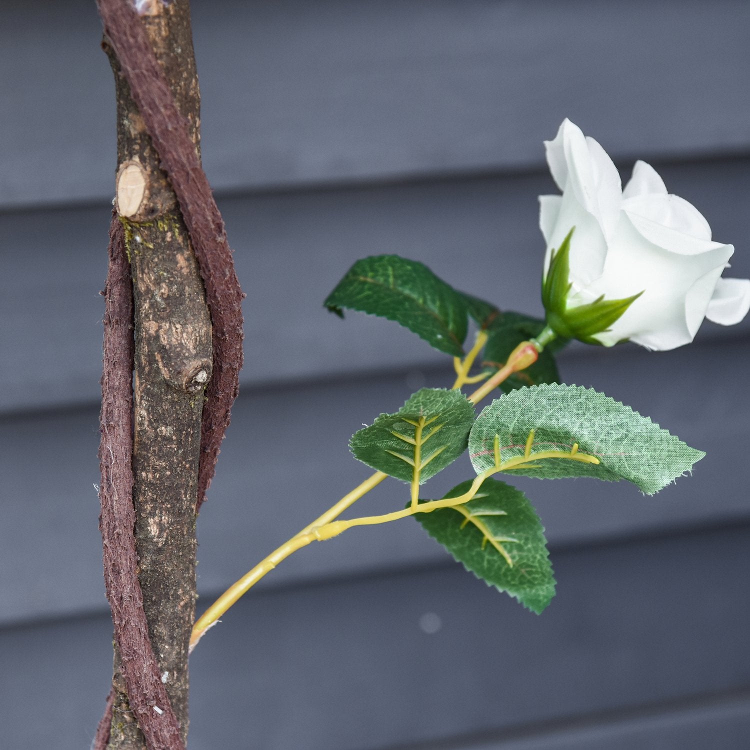 Stort 90 cm konstgjordt rosenträd i kruka för heminredning