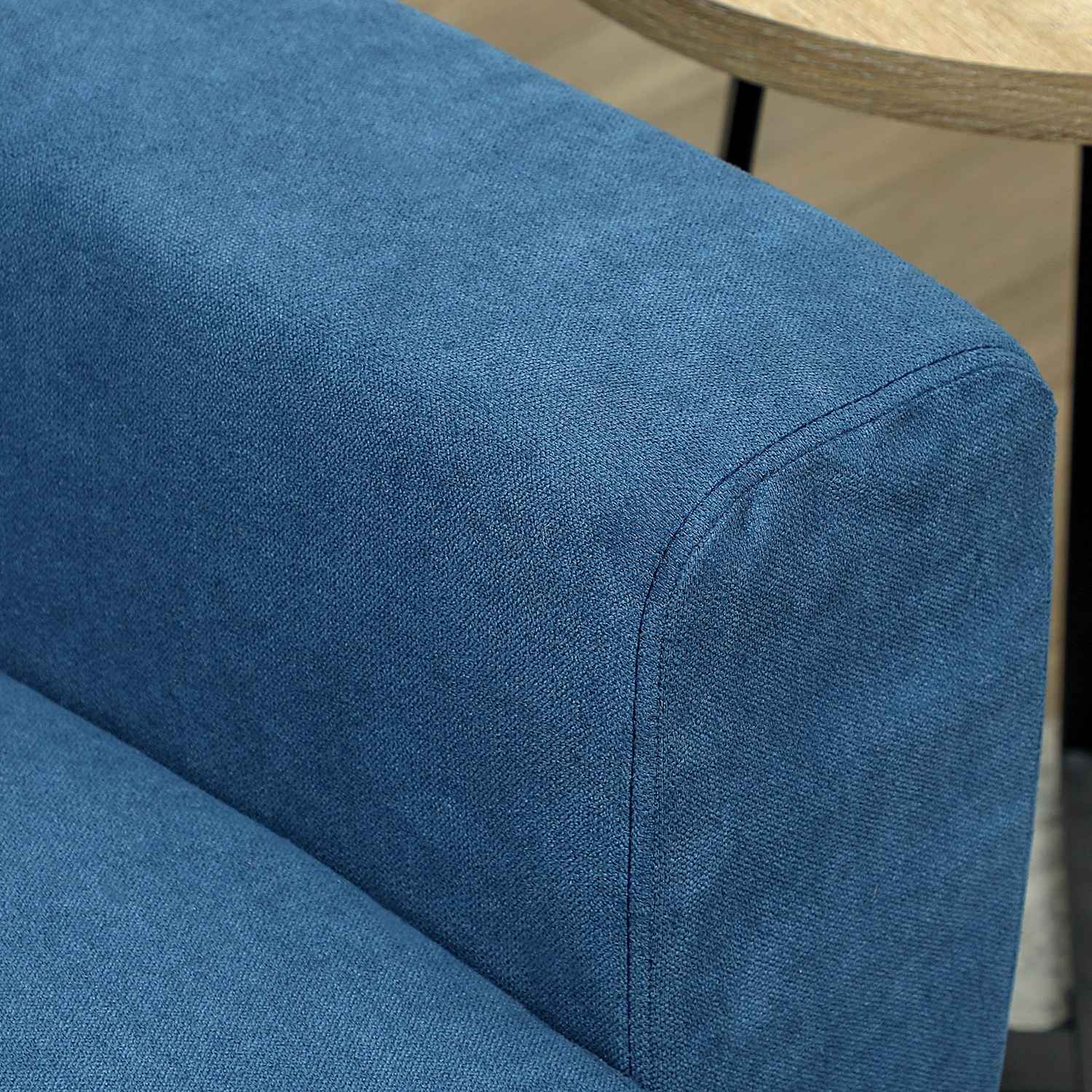 Blue Velvet 2-sits soffa med kuddar och djup sits