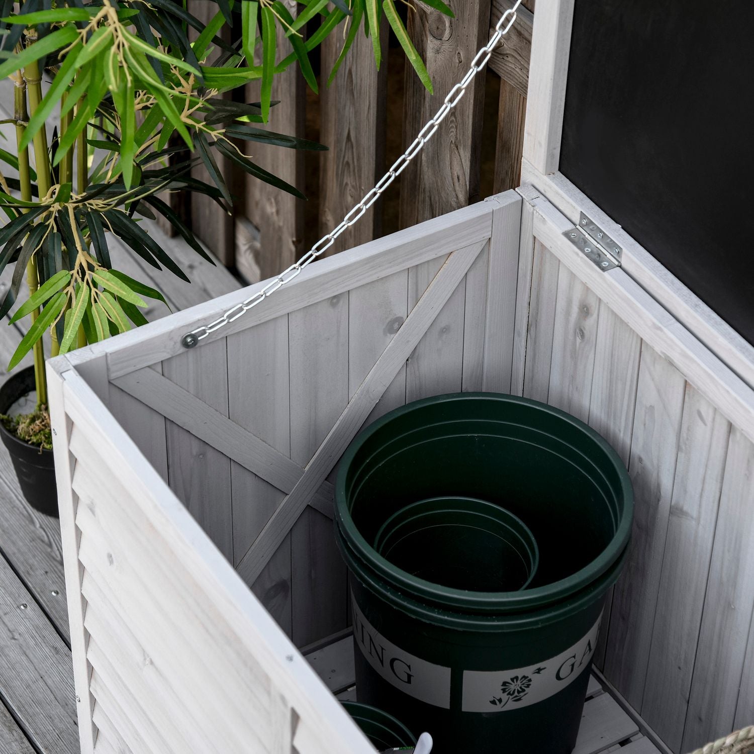 Vattentåligt granträ trädgårdsskåp – stort förvaringsutrymme