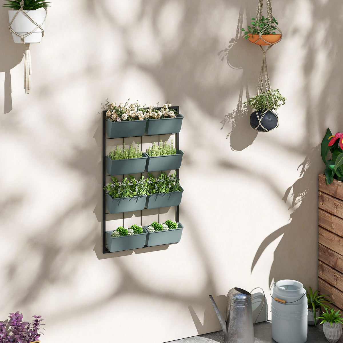Vegghengt blomsterstativ med 8 potter – mørkegrønn