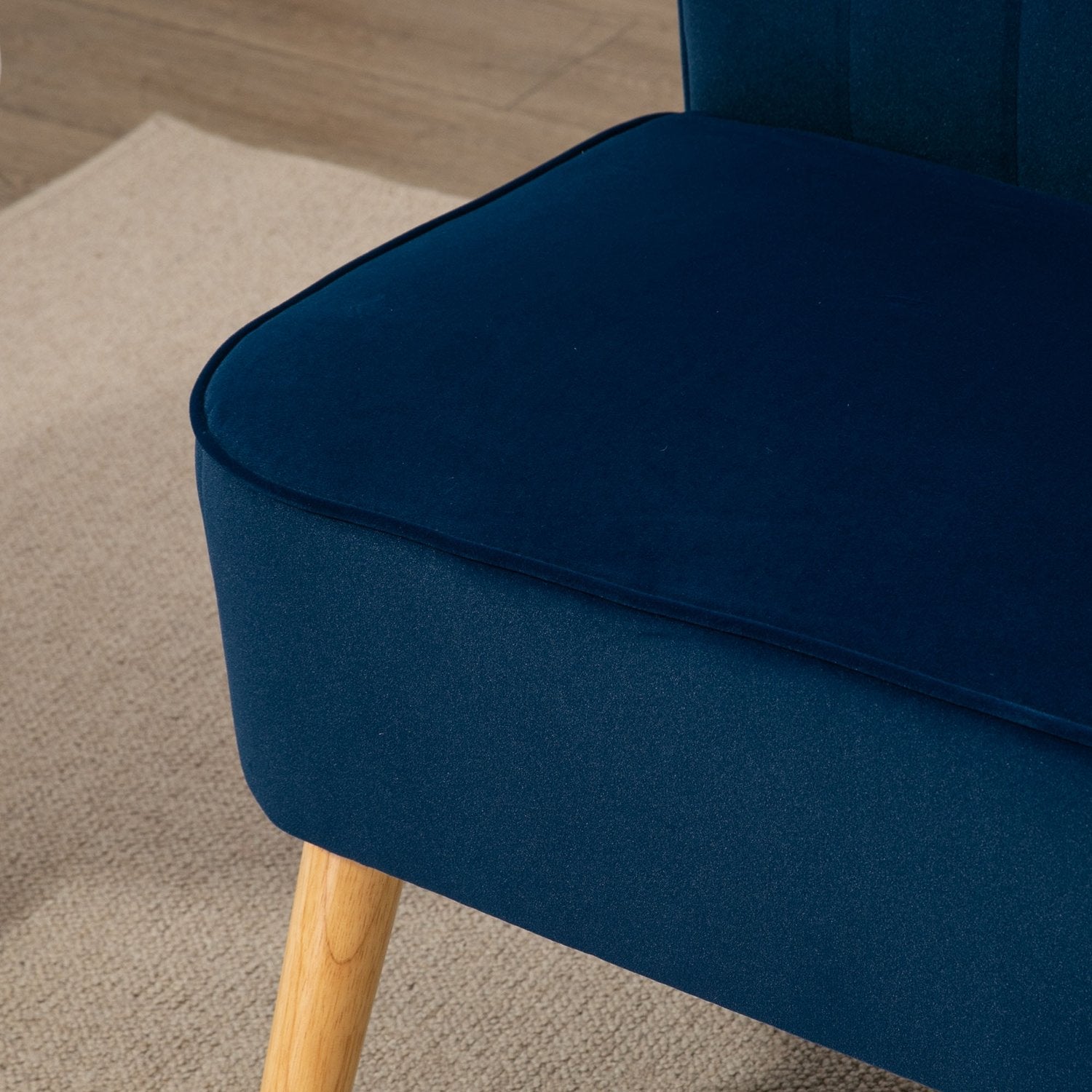 Himmelsblå Loveseat-soffa med träben – linnelook