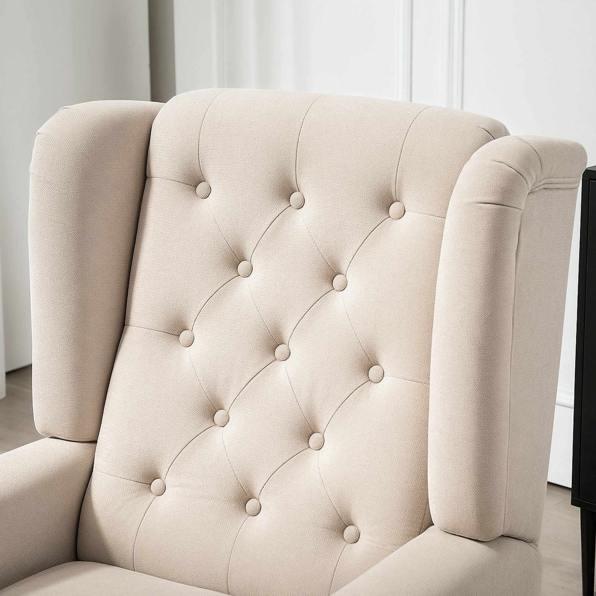 Beige fåtölj med vingrygg, avtagbart överdrag, 74 x 87 x 102 cm
