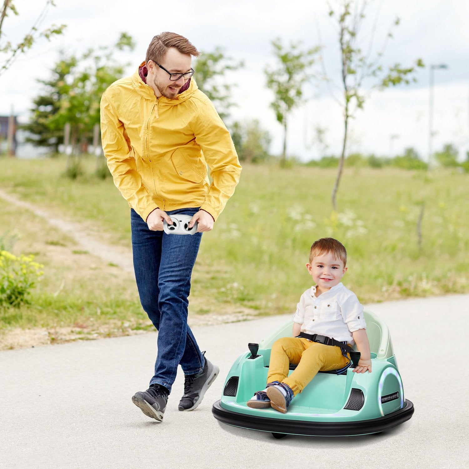 Elektrisk stötfångarbil för barn, 360° spinn, 2 km/h, grön