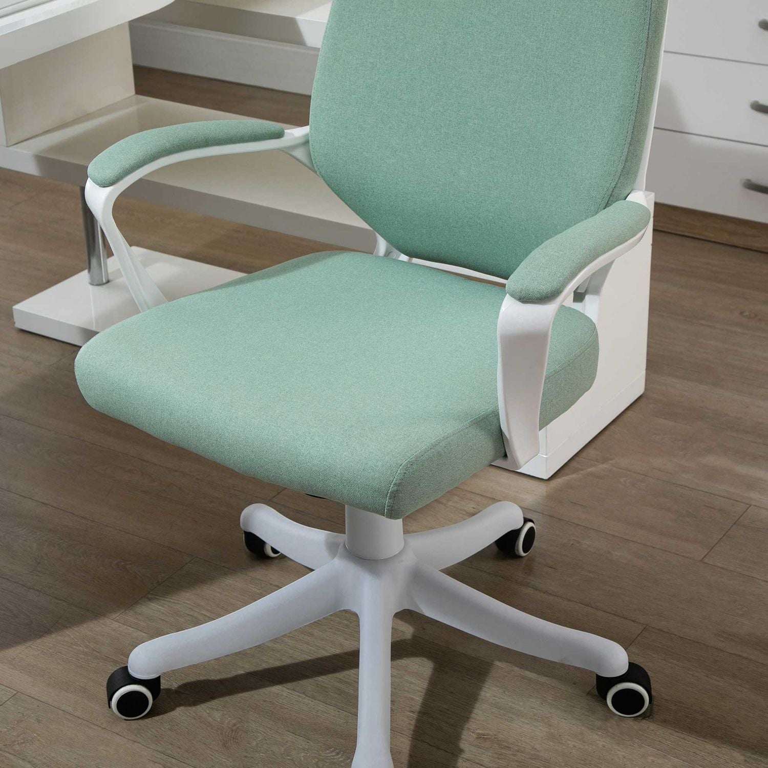 Kontorstol Skrivebordsstol med vippefunksjon Ryggstøtte Tykk polstret Ergonomisk 360° svingbare hjul Polyester Grønn + Hvit 62X69X92-100 Cm