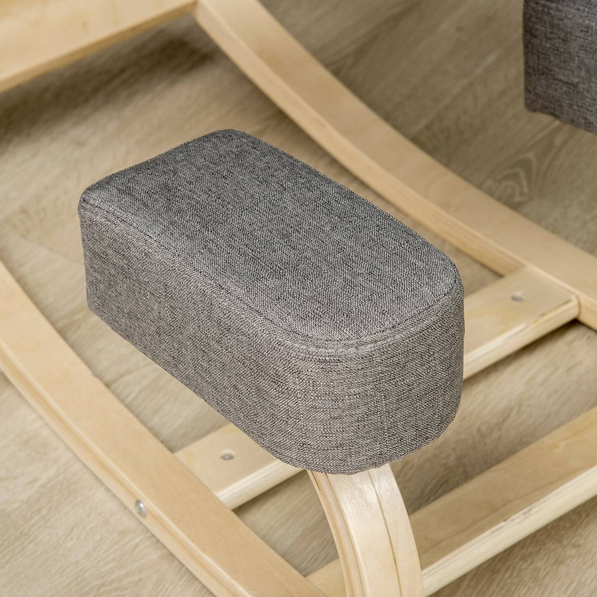 Ergonomisk knestol, bjørketre, kapasitet på 120 kg, grå