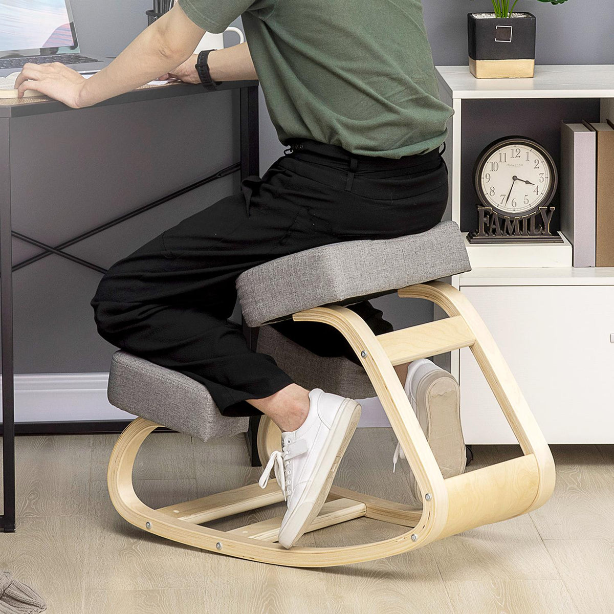 Ergonomisk knestol, bjørketre, kapasitet på 120 kg, grå