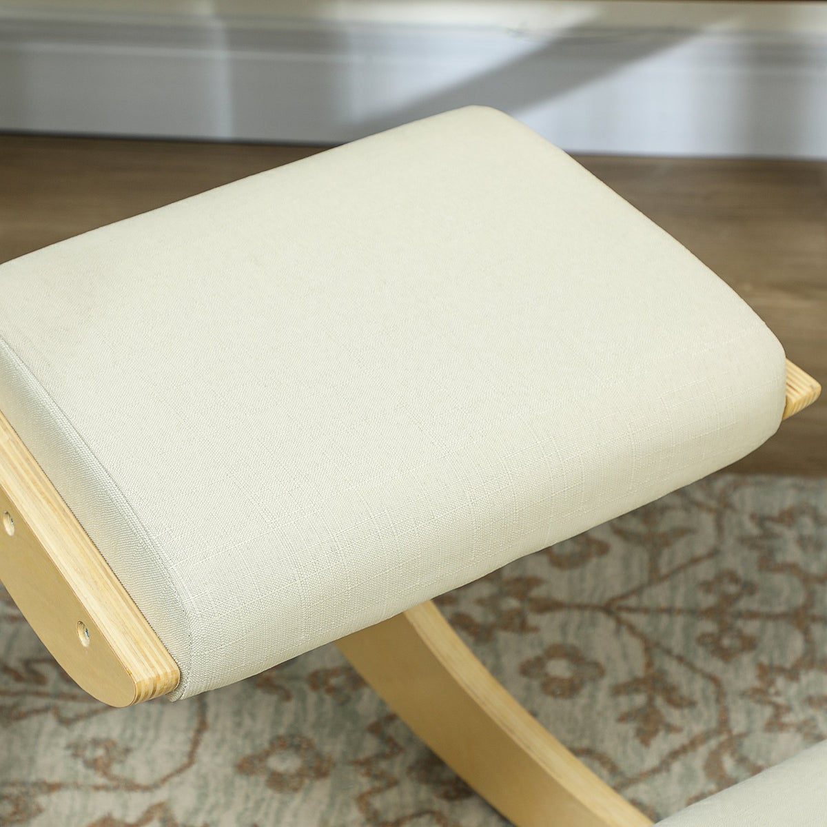 Ergonomisk knestol for bedre holdning, gyngedesign, kremhvit