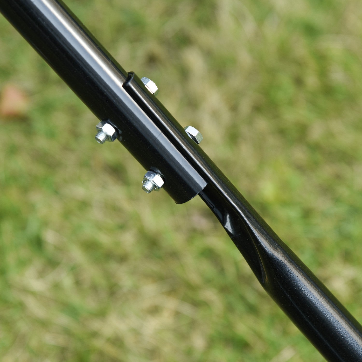 Gräsrulle med U-handtag, 31 cm diameter, metall, grön