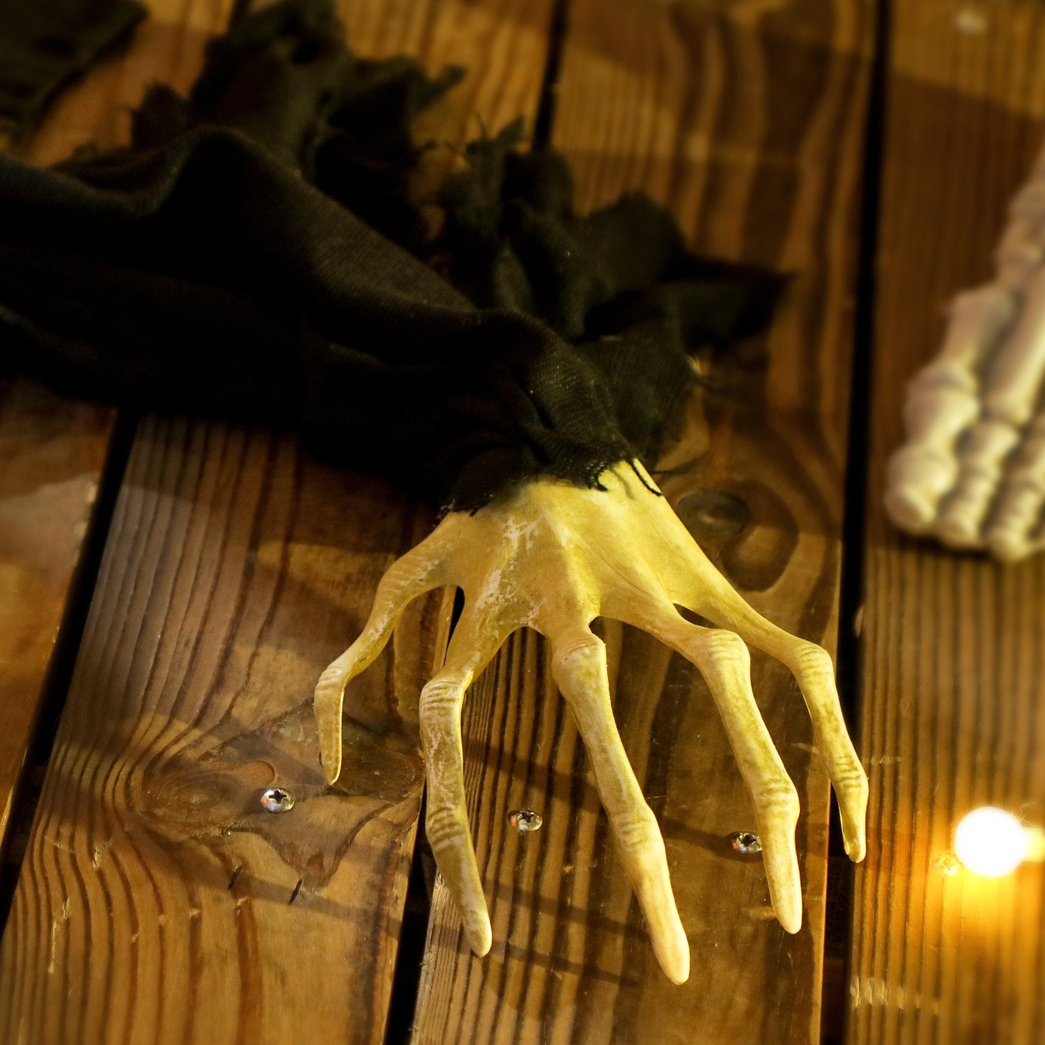 Halloween Zombiedekoration, 183 cm med LED-ljus och ljud