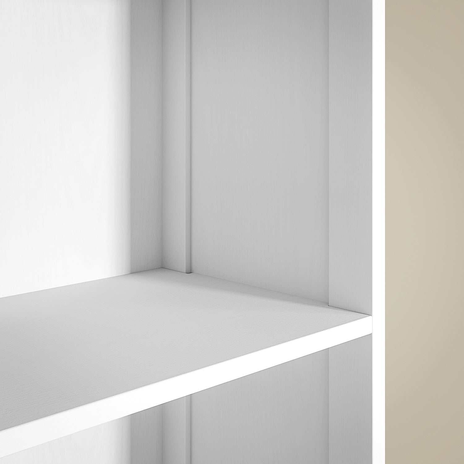 Högt vitt badrumsskåp med 3 hyllor & låda