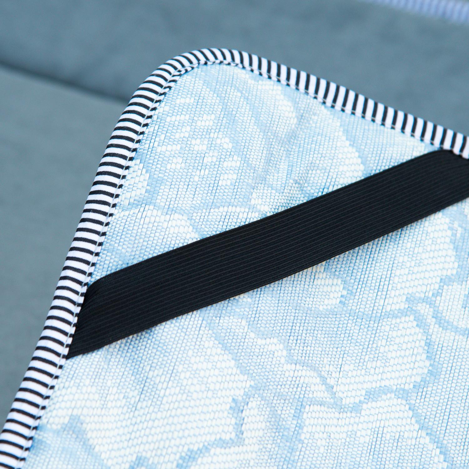 Hopfällbar campingsäng – ljusgrå, med kudde och madrass