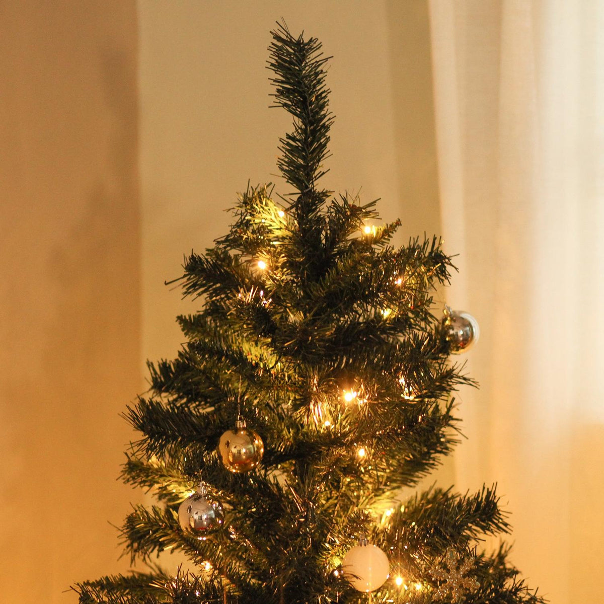 Julgran med 120 LED-ljus, 511 spetsar, 95x150 cm