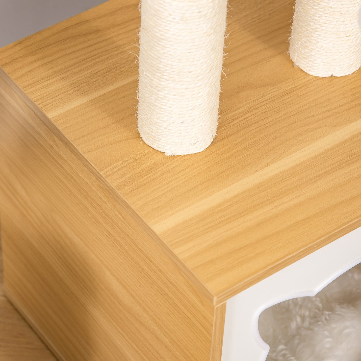 Kattskrapstolpe med grotta, leksaker och kuddar, 81 cm lång