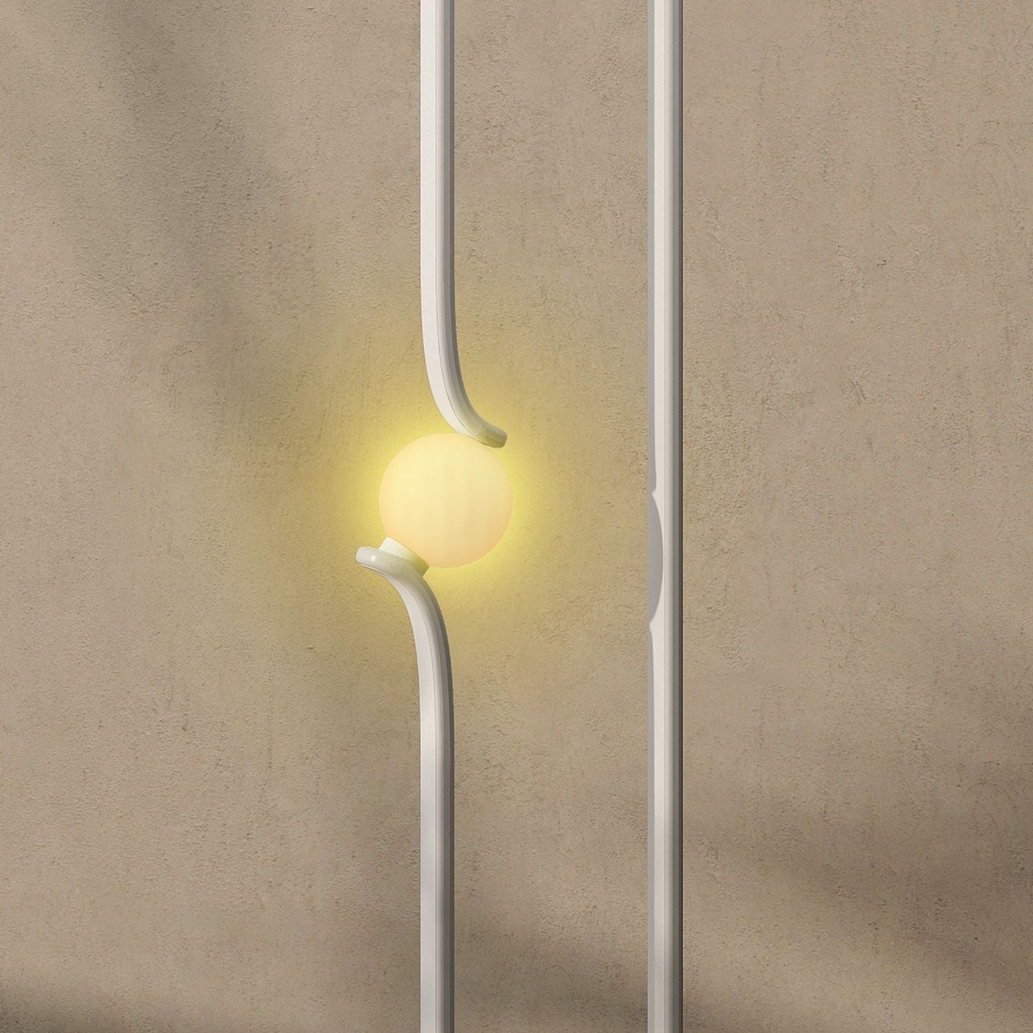 LED-golvlampa, musiknotdesign, glasskärm, metall, plast, vit