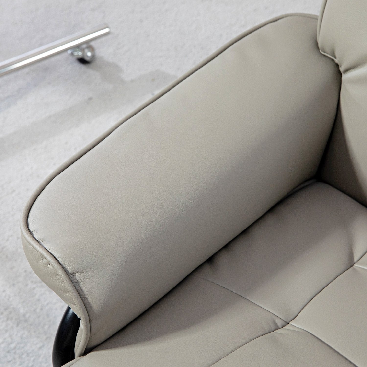 Liggande avkopplingsstol med pall, konstläder, grått