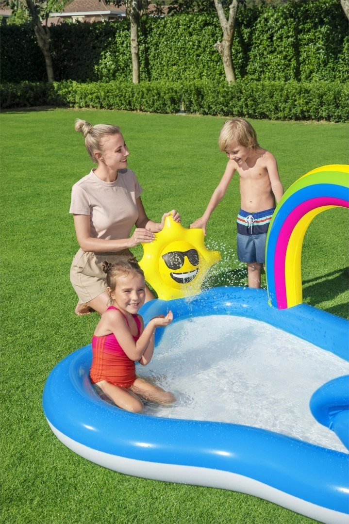 Rainbow Splash Pool & Play Center med rutschkana och spruta