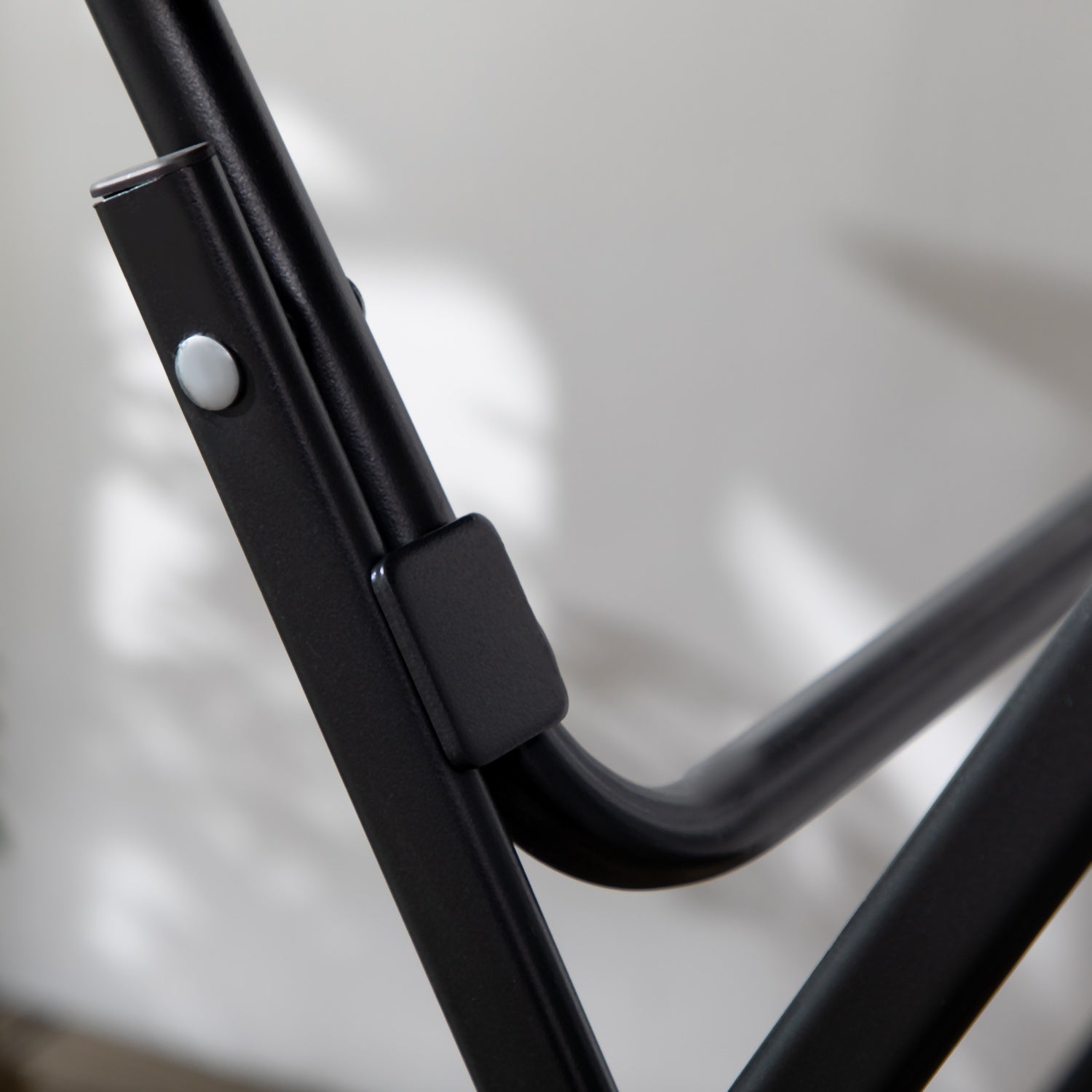 Runt hopfällbart trädgårdsbord – 60 cm, mörkgrå trälook