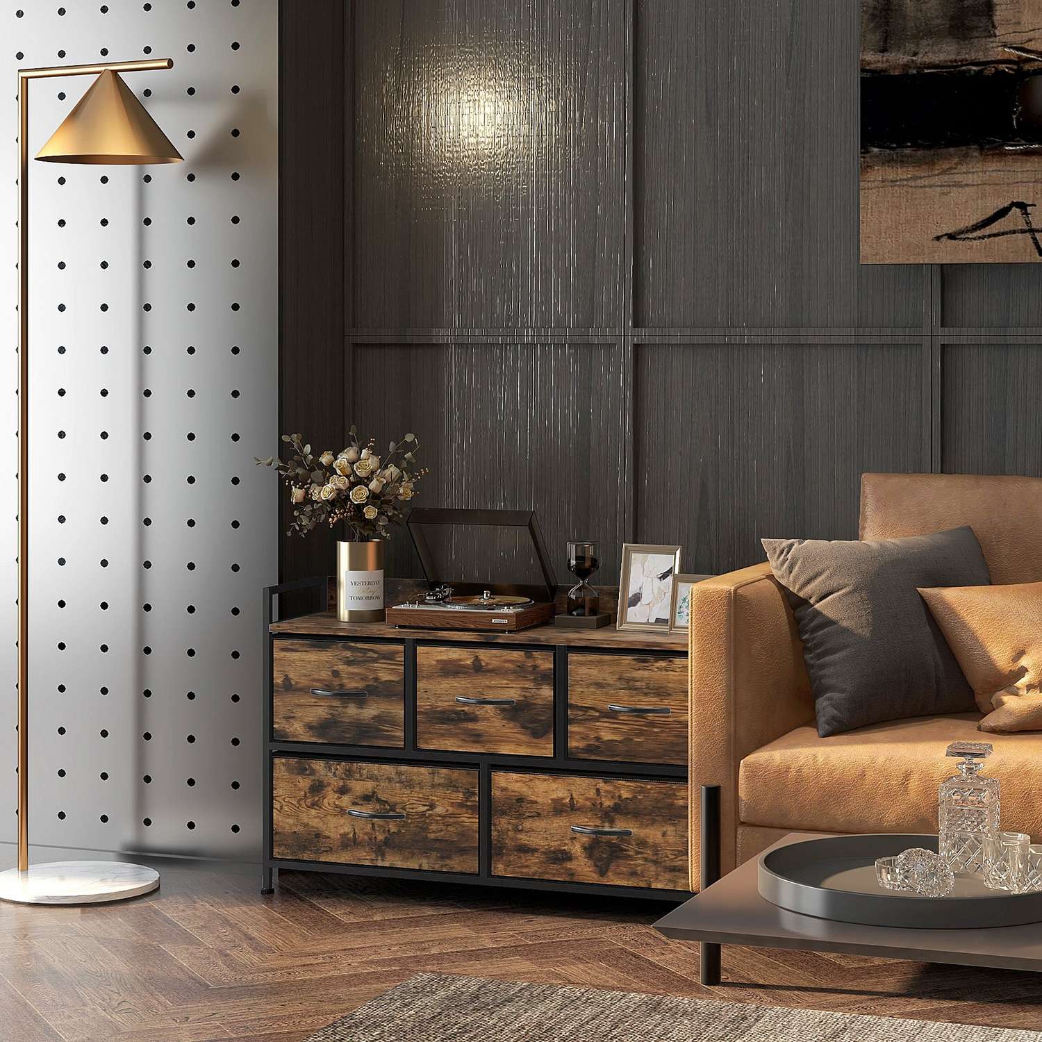 Rustik brun tygbyrå med 5 lådor – industriell förvaring