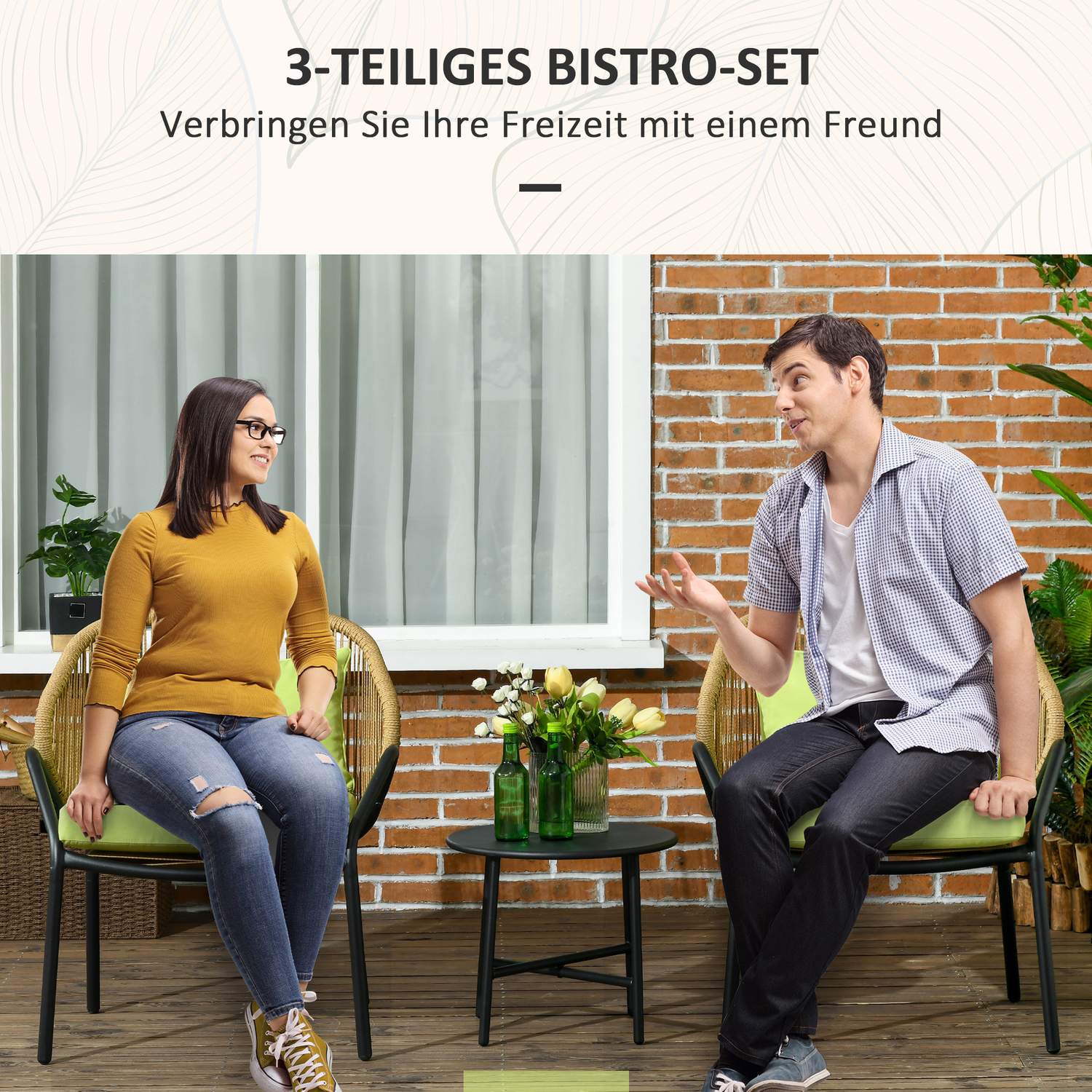 Trädgårdsset i rotting: 2 stolar och bord, kuddar ingår