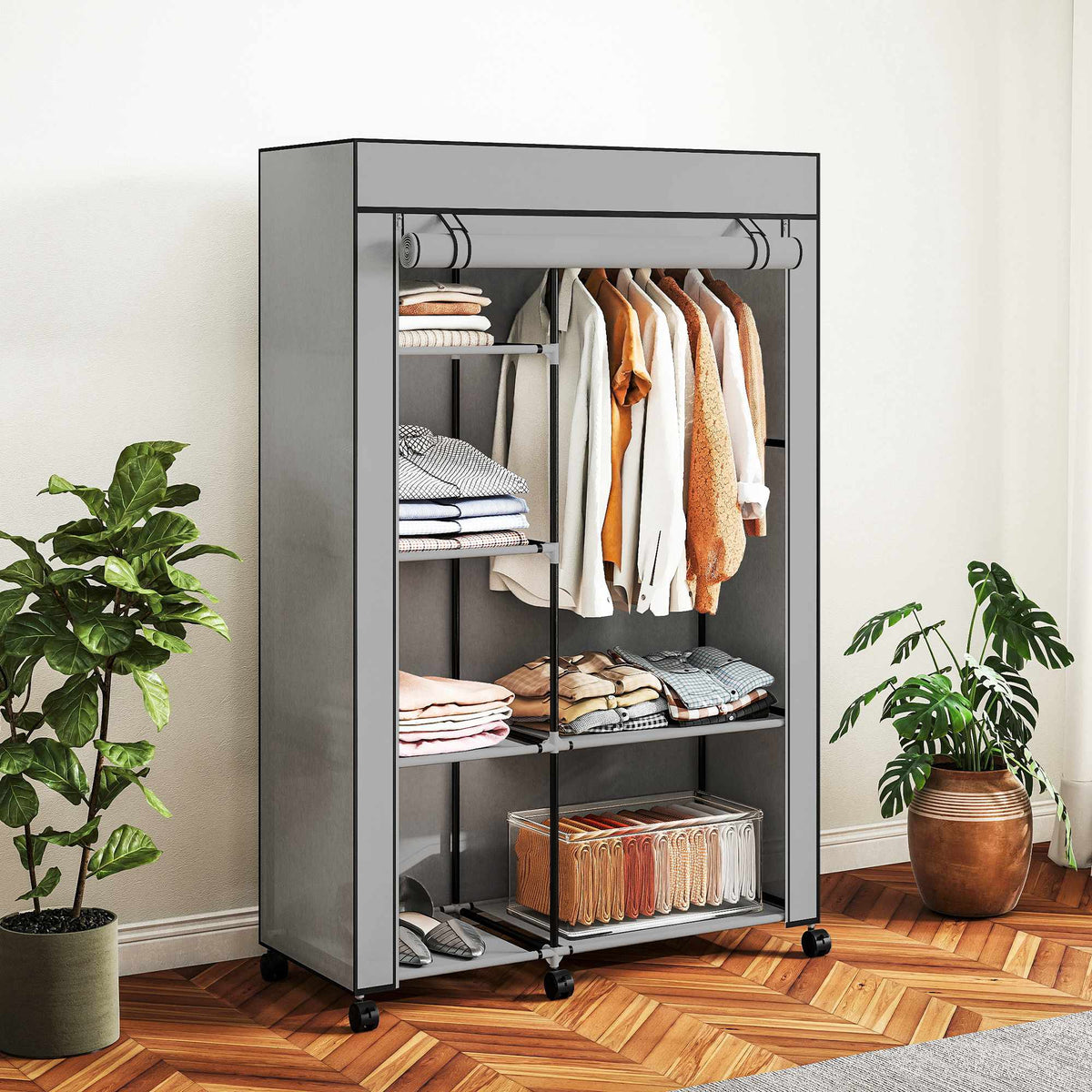 Stoffgarderobe med 6 hyller og klesstang, lysegrå