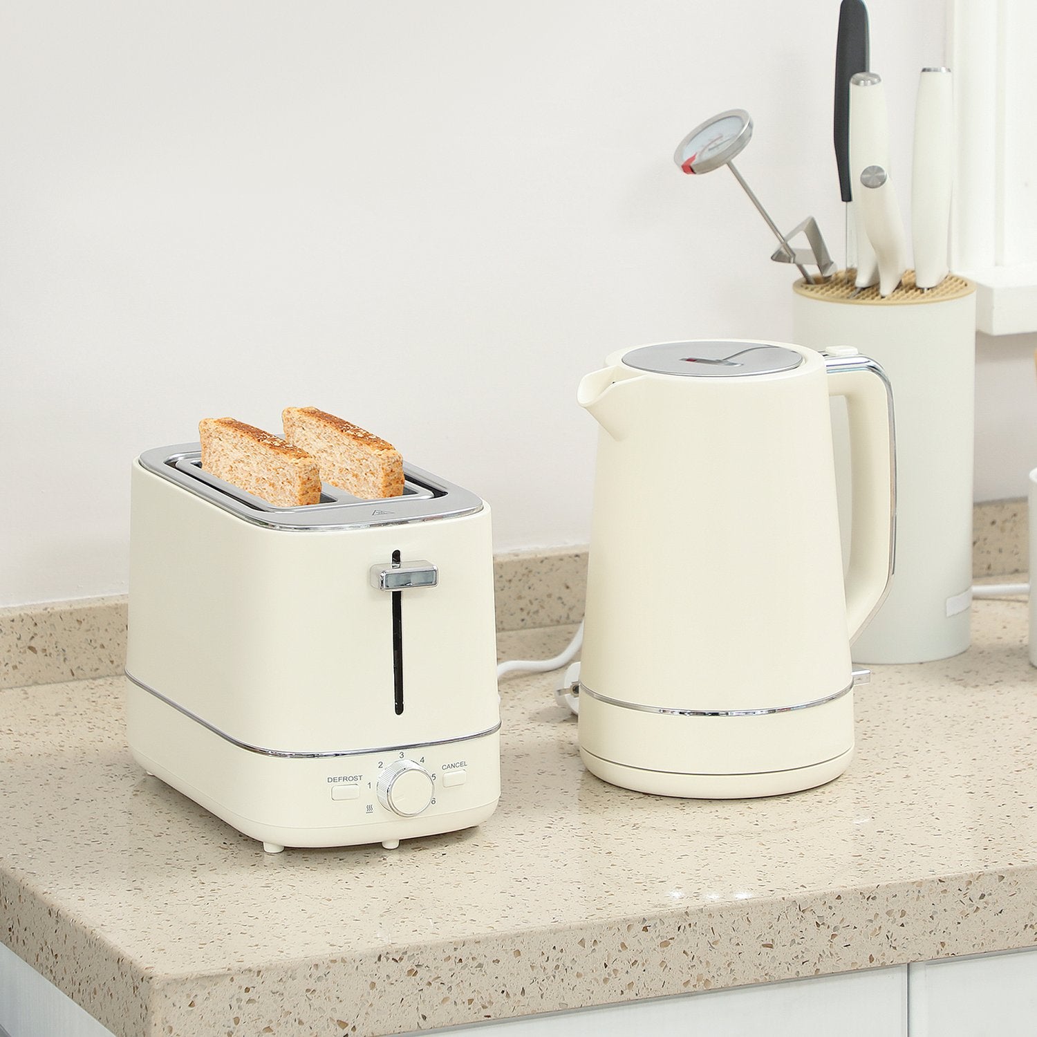 Vattenkokare och brödrostset, 1,7 l, 6 bryningsnivåer, beige